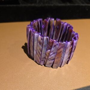 Vibrant Purple Shell Stretch Bracelet for Women